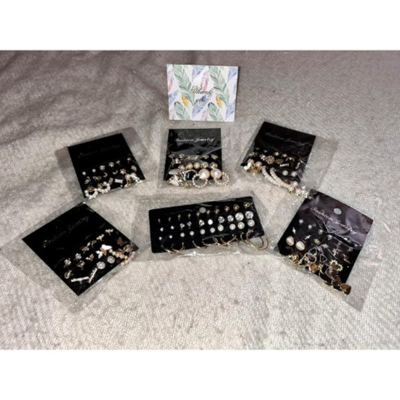 Women 68 Pairs Gold Stud Hoop Multipack Earrings - Picture 3 of 4